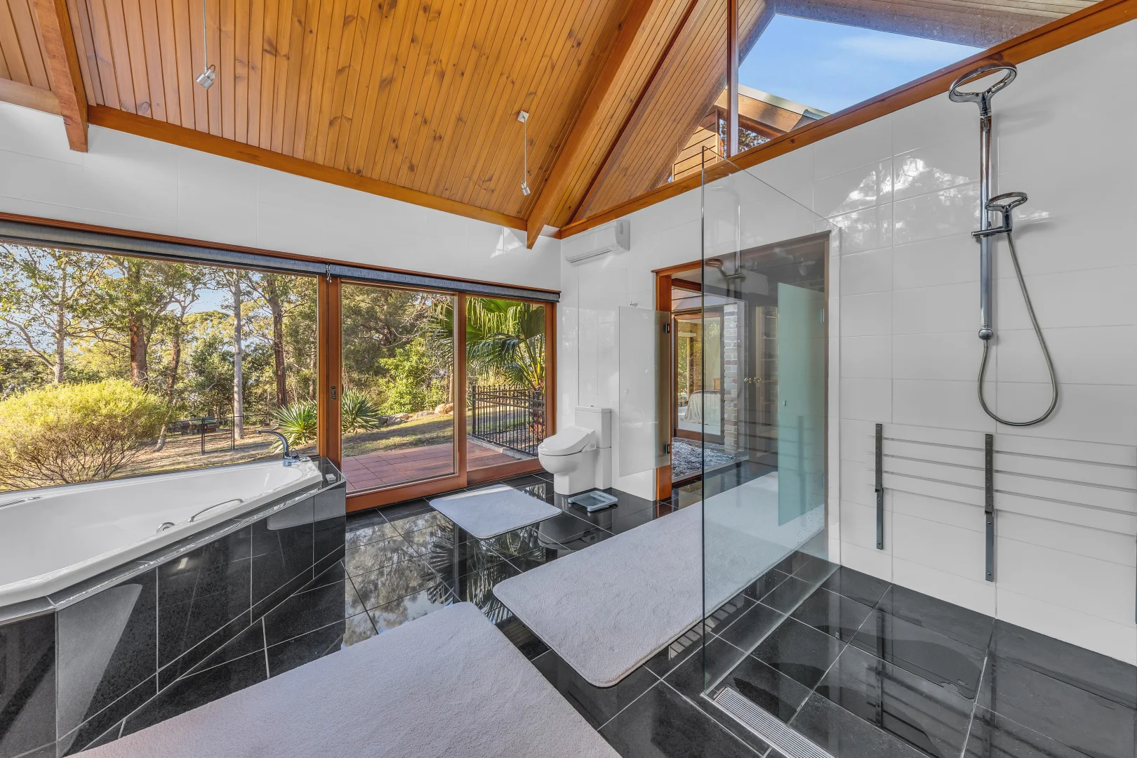 Additional image 26 of 362 Sapphire Coast Drive, Tura Beach NSW 2548