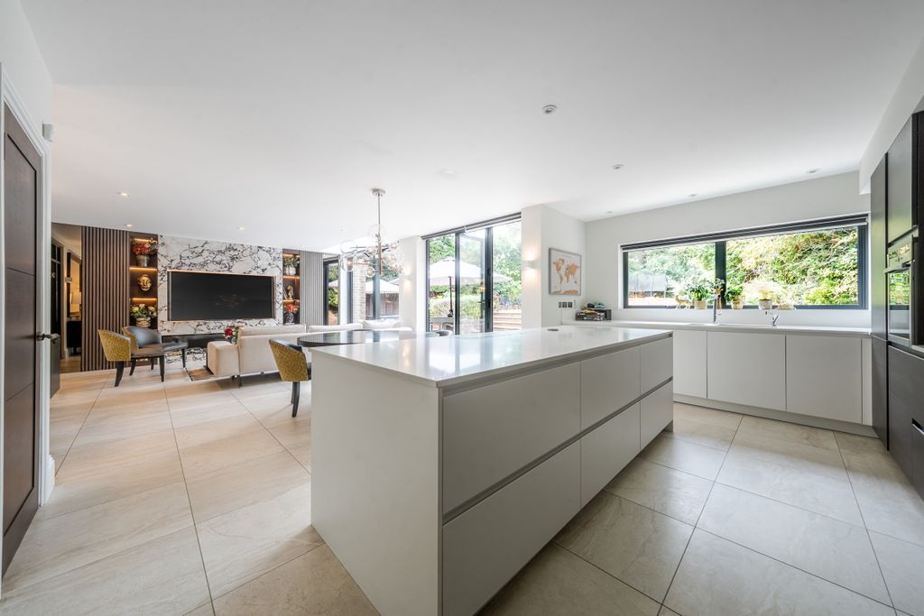 Additional image 7 of 5 bed detached house to rentSt. Leonards Hill, Windsor SL4