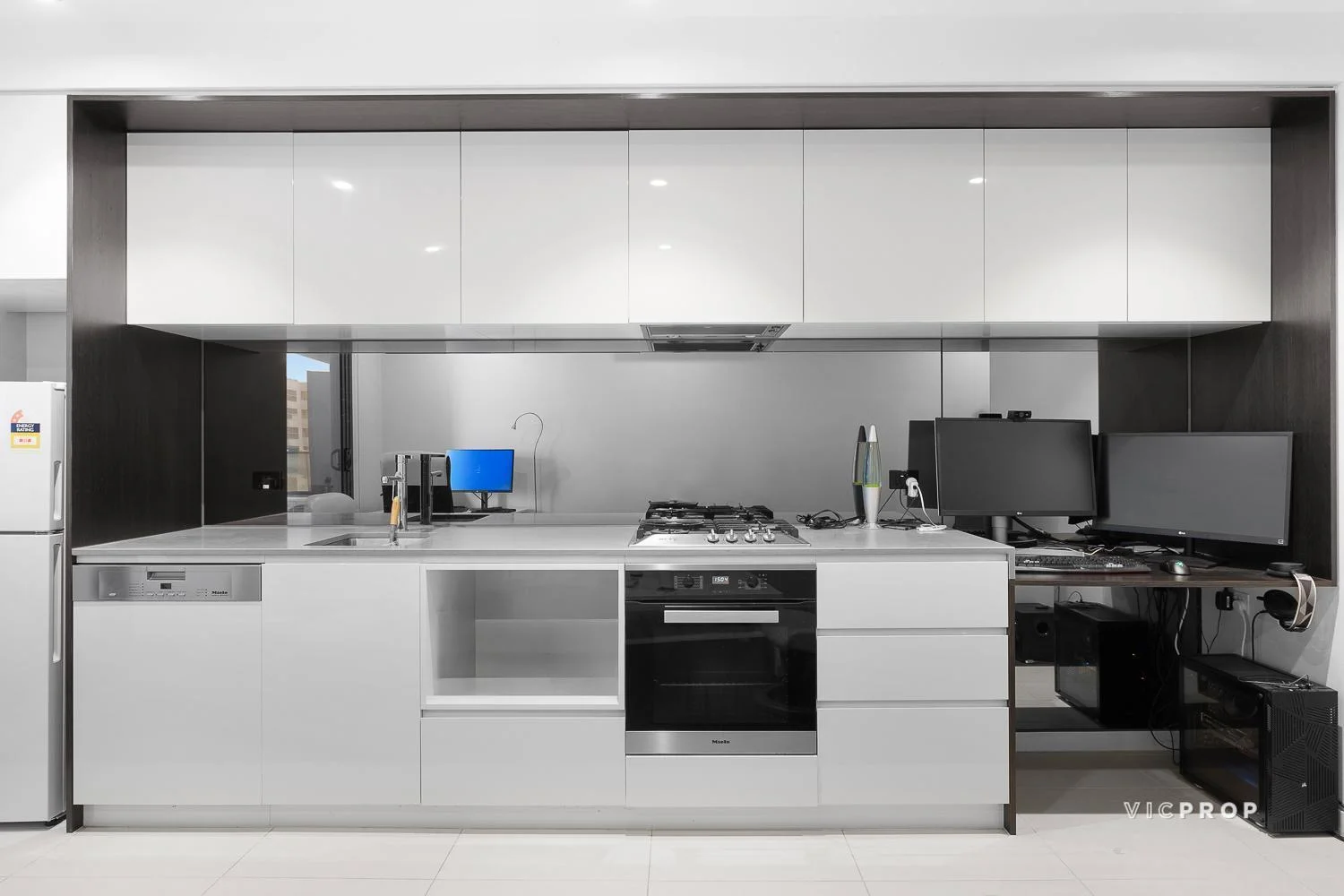 Additional image 2 of 710/3 Yarra Street, South Yarra VIC 3141