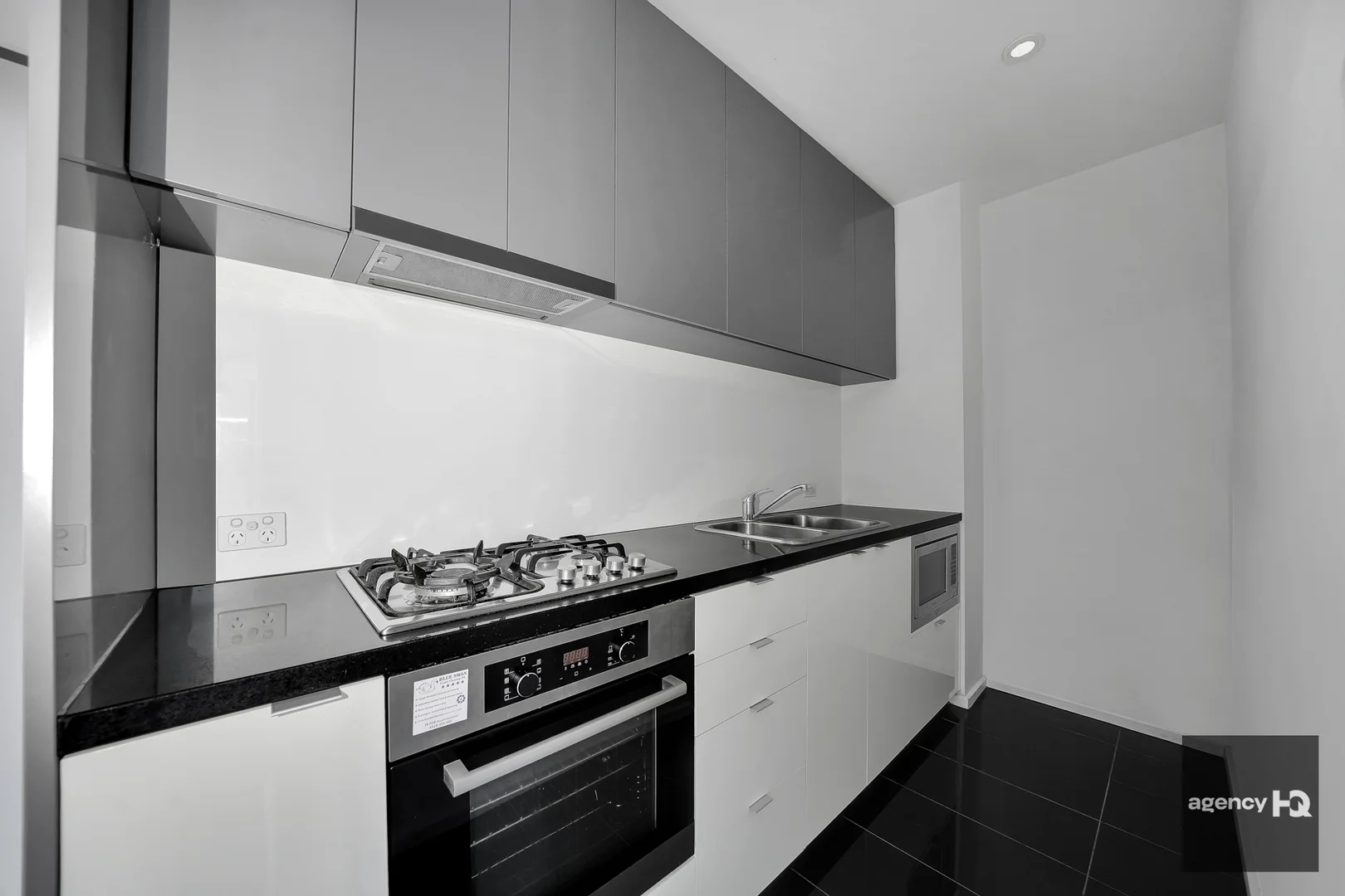 Additional image 4 of 1711/151 CITY ROAD, South Melbourne VIC 3205