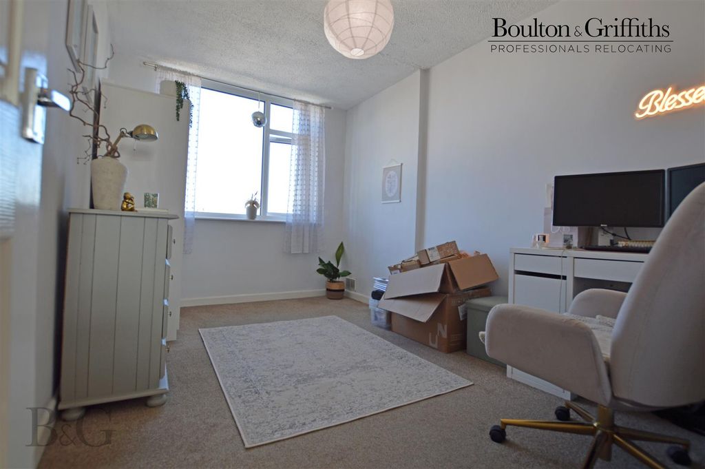 Additional image 11 of 2 bed flat to rentRowan House, Bridge Street, Penarth CF64