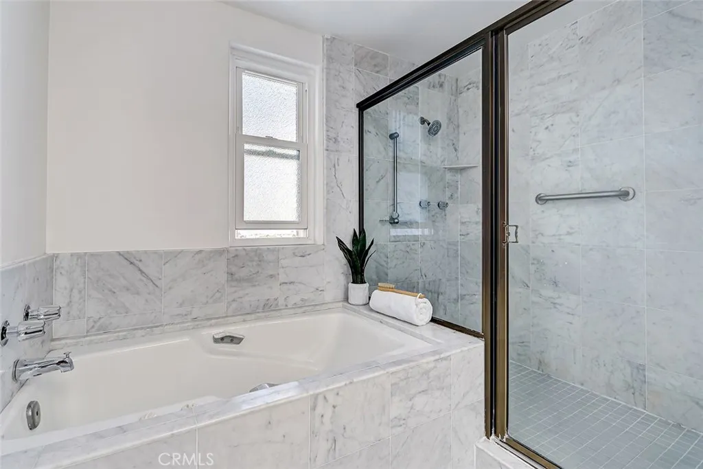 Additional image 19 of 867 Aubrey Court Unit 2, Hermosa Beach, CA 90254