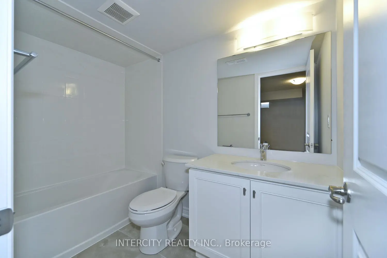 Additional image 14 of 158 Mumbai Drive