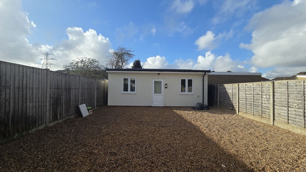 Additional image 11 of 6 bed flat to rentAldborough Spur, Slough, Berkshire SL1