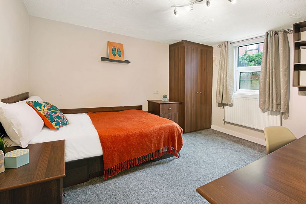 Additional image 5 of 8 bed shared accommodation to rentStanmore Place, Leeds LS4