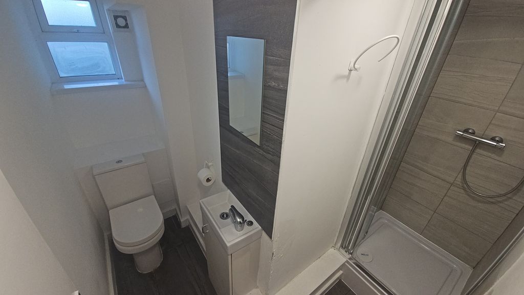 Additional image 19 of 4 bed flat to rentChapel Street, Luton LU1