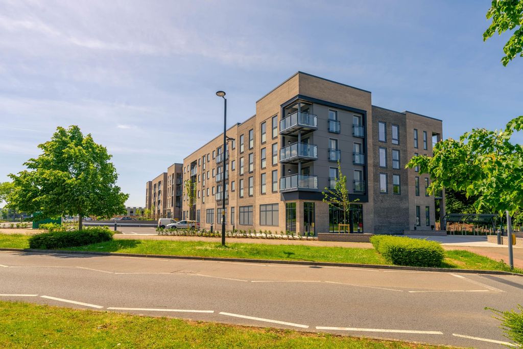 Additional image 6 of 2 bed flat to rentLowry Way, Swindon SN3