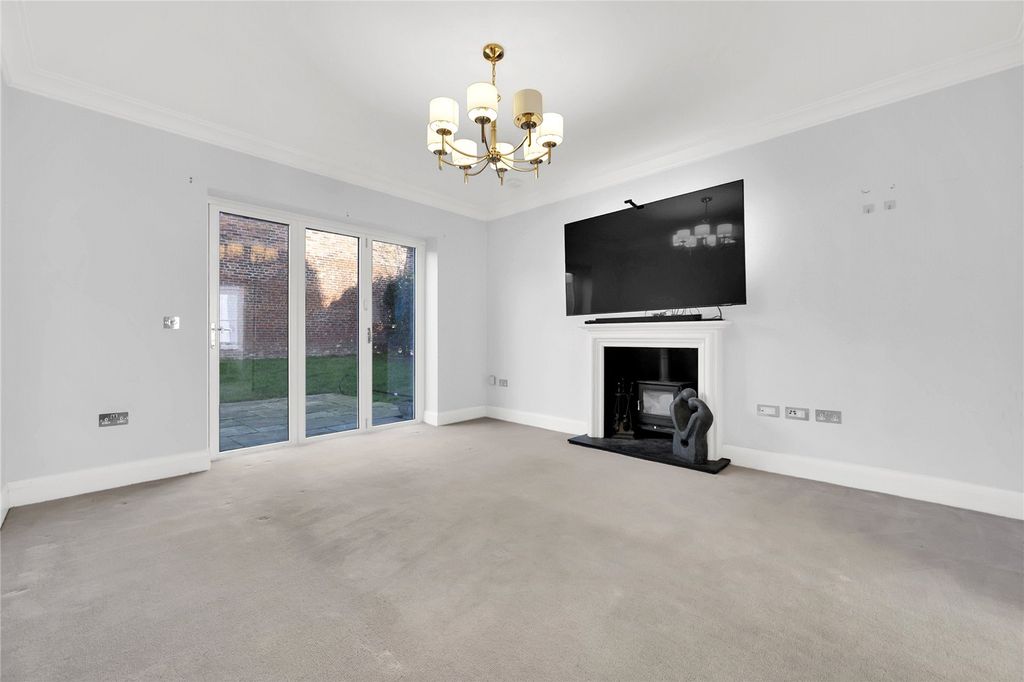 Additional image 4 of 5 bed detached house to rentOval Place, Nether Alderley, Cheshire SK10