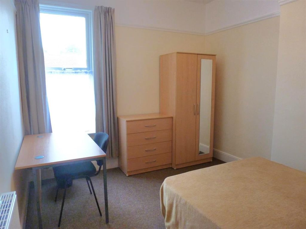 Additional image 18 of 7 bed end terrace house to rentFilton Avenue, Horfield BS7