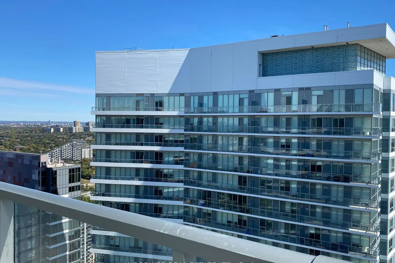 Additional image 15 of 115 Mcmahon Drive Ph 10