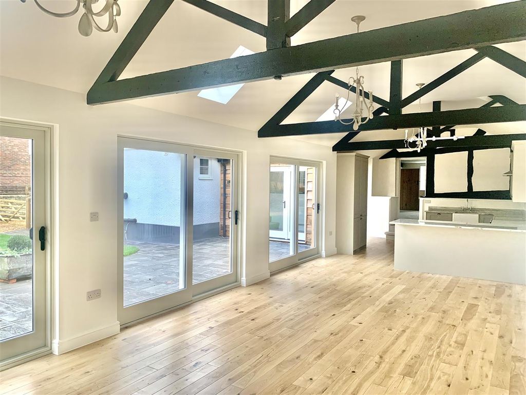 Additional image 3 of 4 bed detached house to rentGreat Hinton, Trowbridge BA14