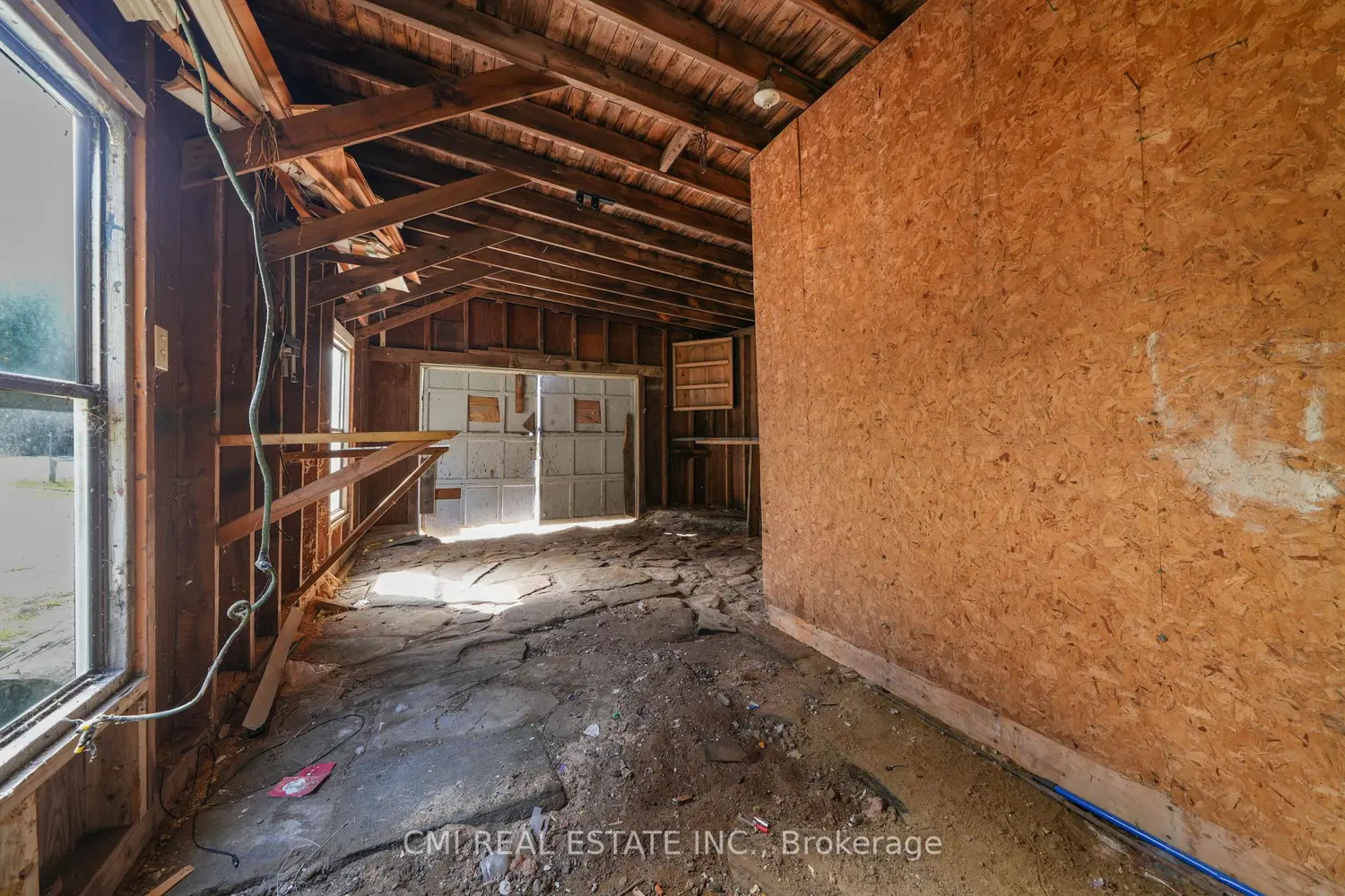 Additional image 10 of 1093 South Lake Road