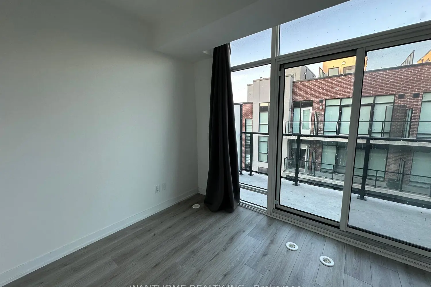 Additional image 5 of 861 Sheppard Avenue 15