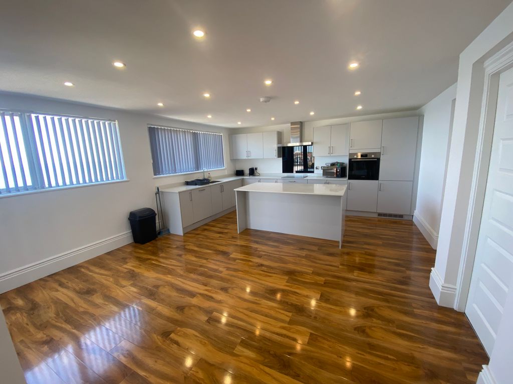 Additional image 16 of 3 bed flat to rentEsplanade, Whitley Bay NE26