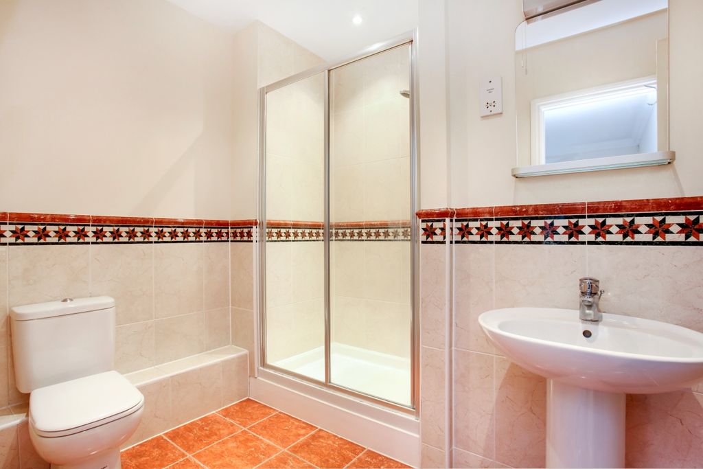 Additional image 14 of 2 bed flat to rentLongbourn, Windsor SL4