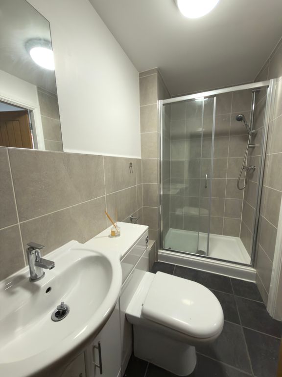 Additional image 4 of 2 bed flat to rentGrosvenor Street, Chester CH1