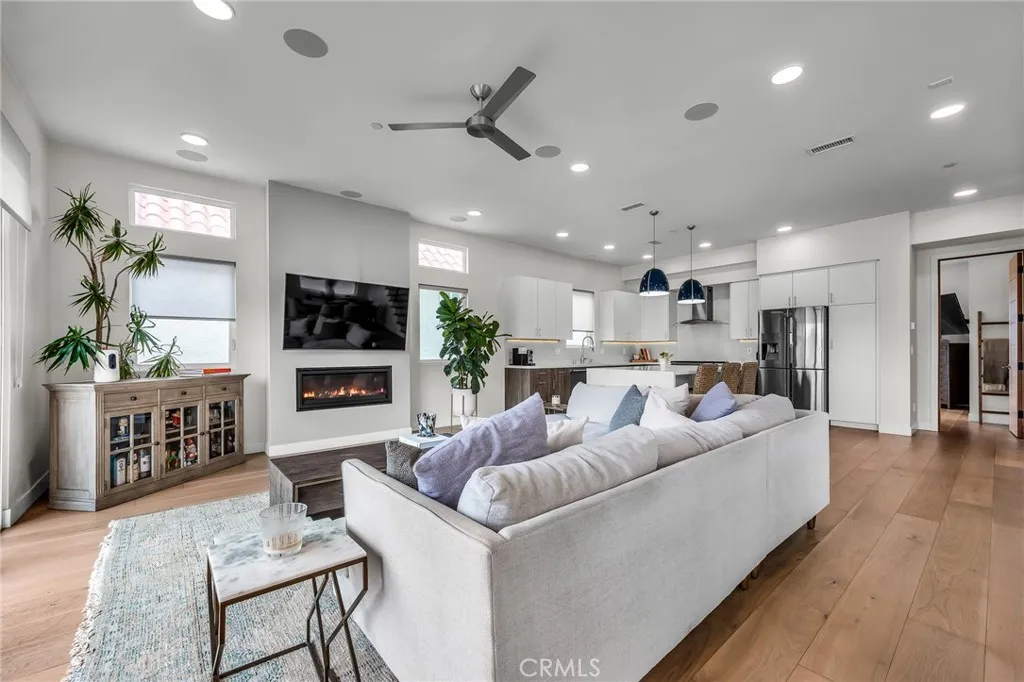 Additional image 19 of 130 S Prospect Ave Unit A, Redondo Beach, CA 90277