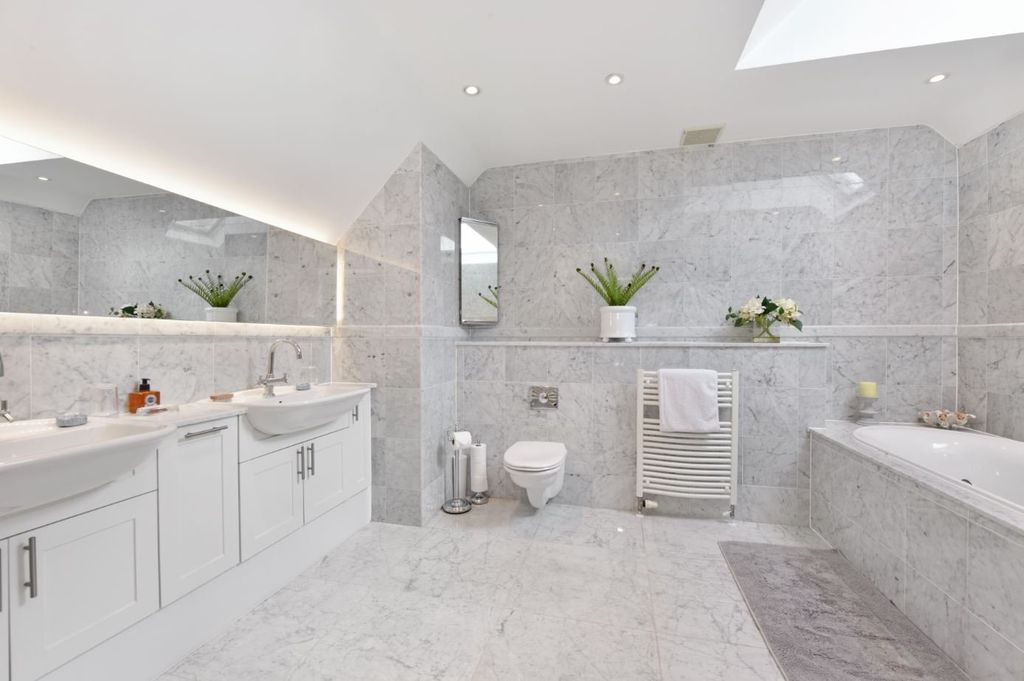 Additional image 6 of 3 bed flat to rentEthorpe House, Packhorse Road, Gerrards Cross, Buckinghamshire SL9