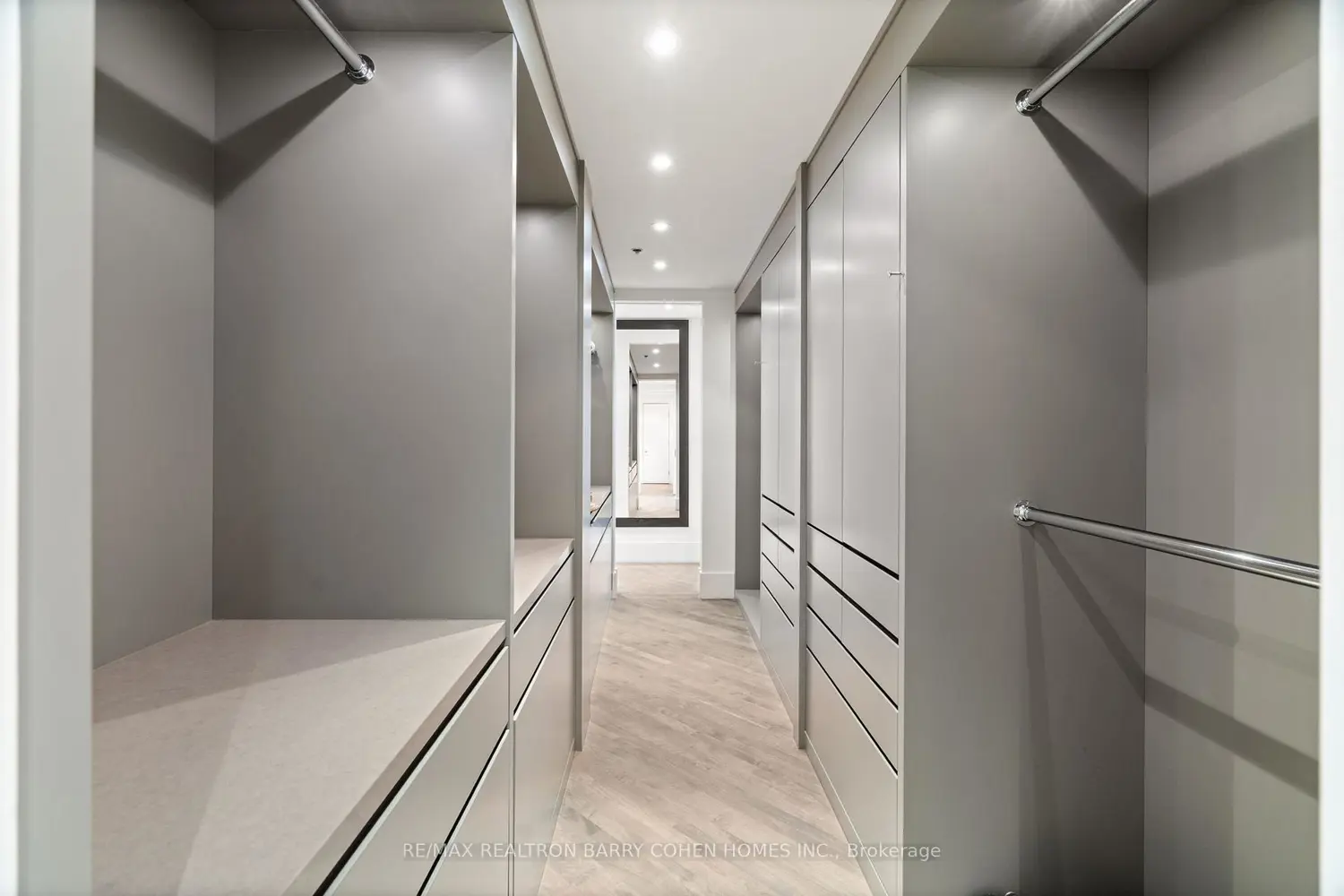 Additional image 15 of 468 Wellington Street 300