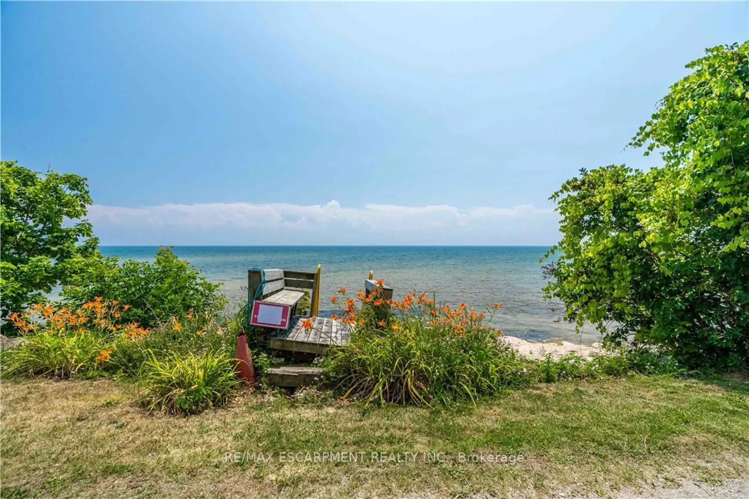 Additional image 3 of 2399 Lakeshore Road