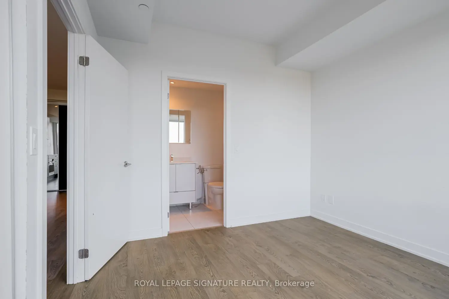 Additional image 2 of 1926 Lake Shore Boulevard 2217