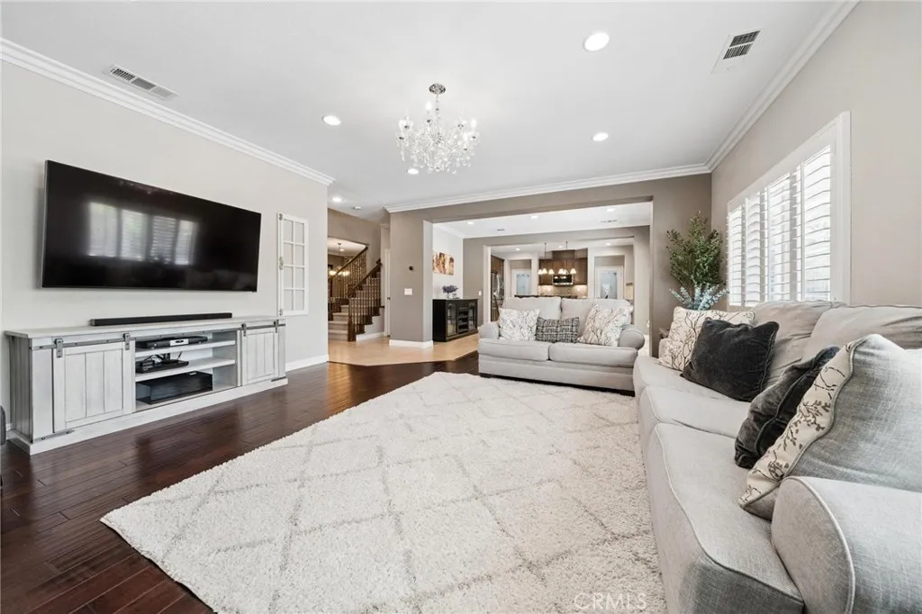 Additional image 7 of 16948 White Pine Way, Canyon Country, CA 91387