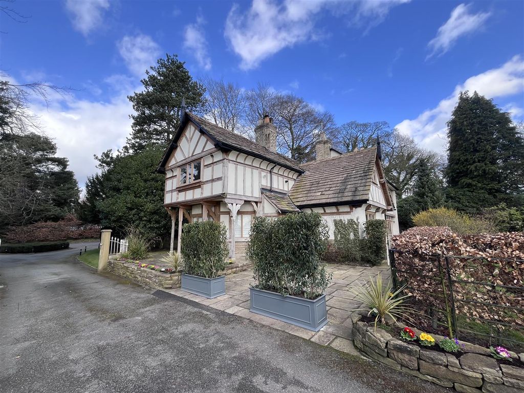 Additional image 6 of 4 bed detached house to rentChelford Road, Henbury, Macclesfield SK10