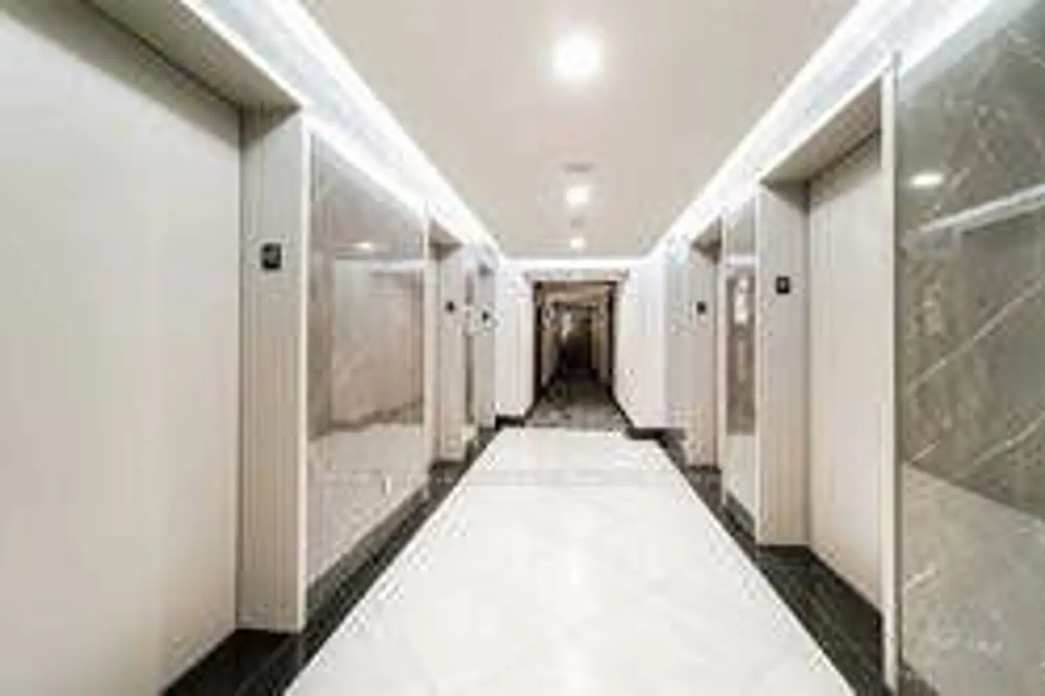 Additional image 6 of 3888 Duke Of York Boulevard 1726