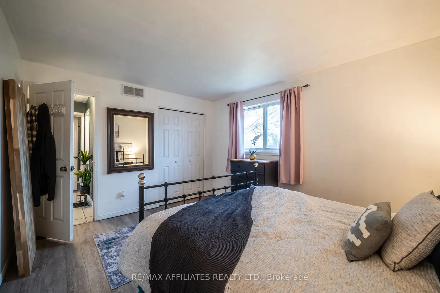 Additional image 16 of 885 Townline Road