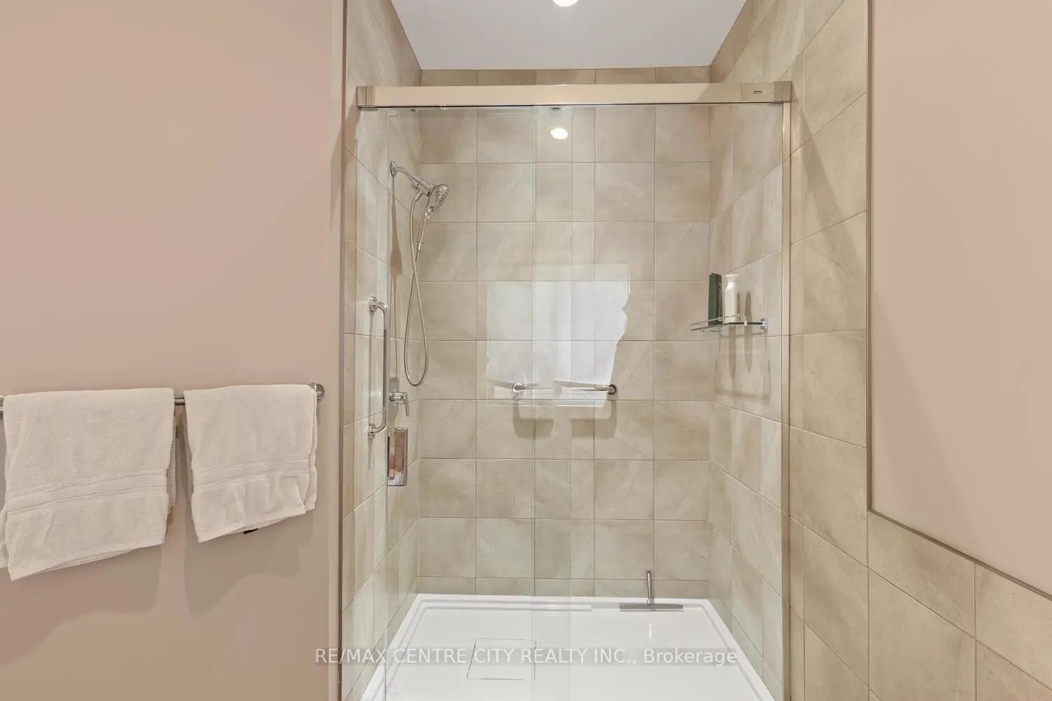 Additional image 12 of 24-2081 Wallingford Avenue