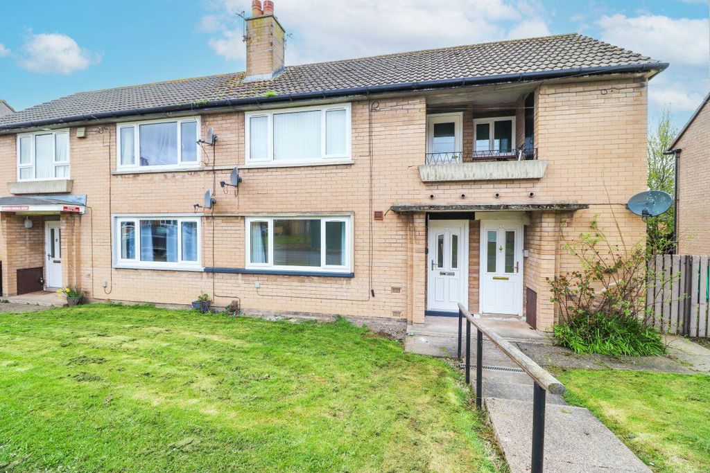 1 bed flat to rentLyndhurst Gardens, Morton Park, Carlisle CA2