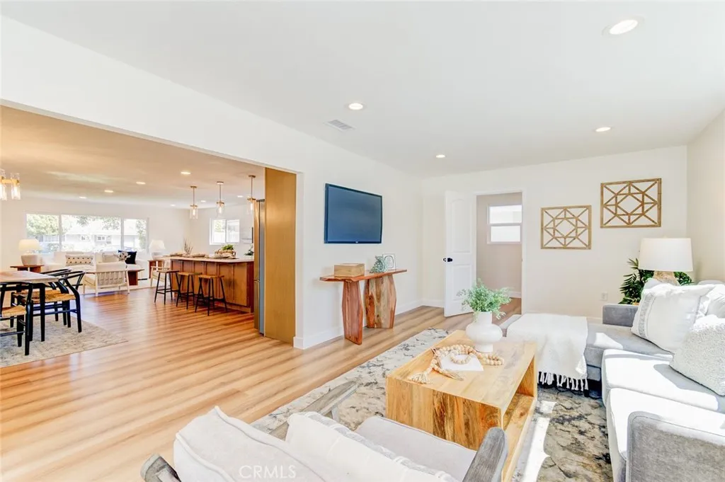 Additional image 79 of 2433 Littleton Pl, Costa Mesa, CA 92626