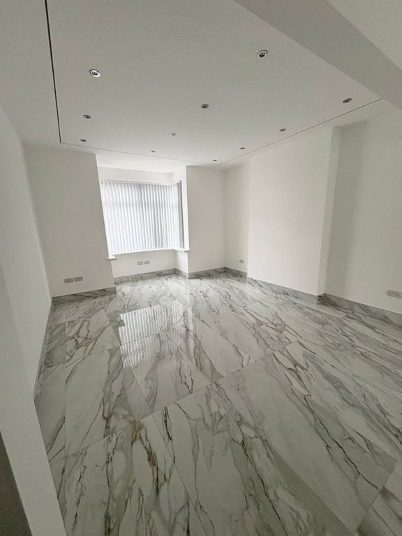 Additional image 4 of 6 bed shared accommodation to rentVictoria Road, Bedford MK42