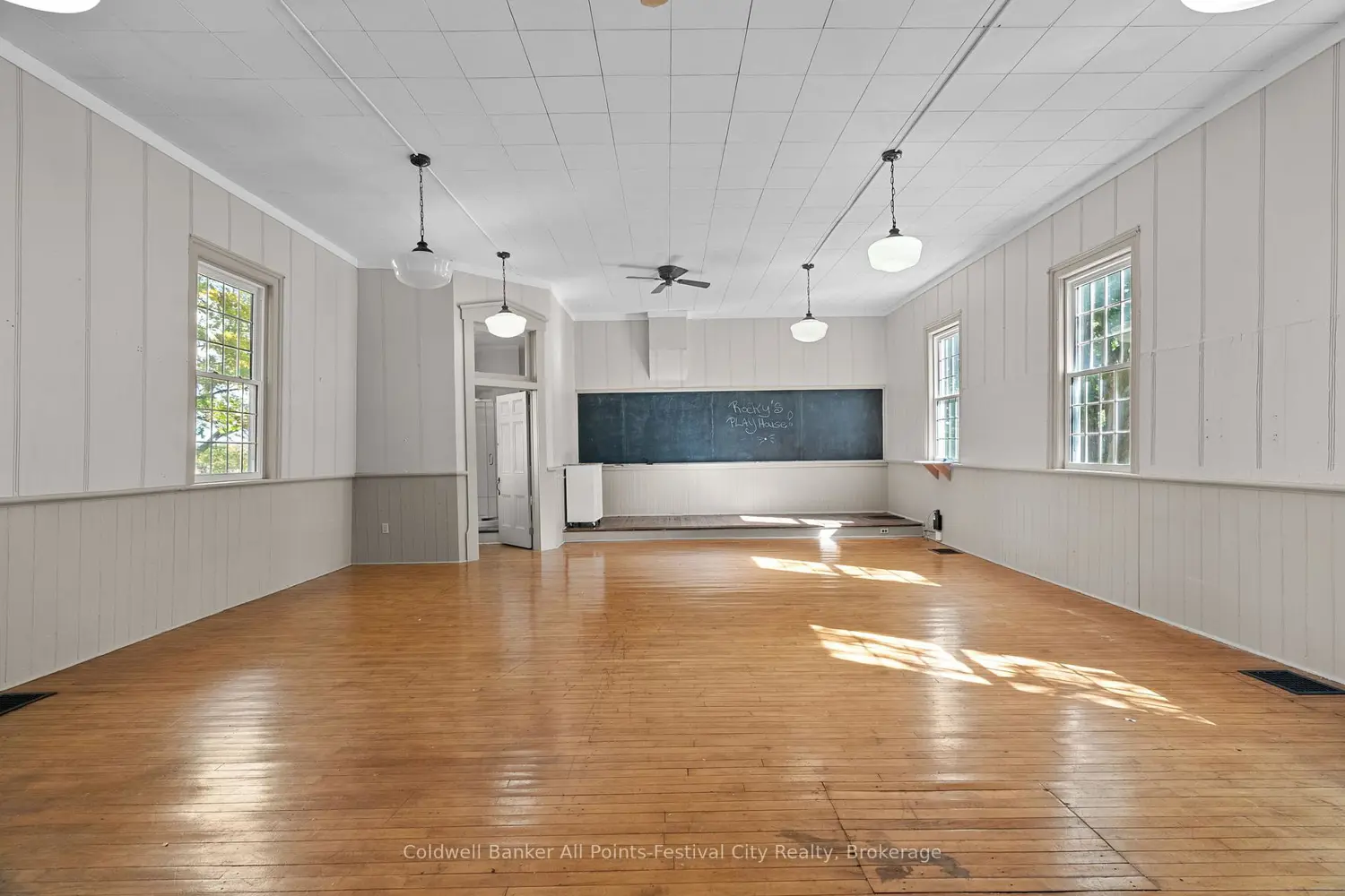 Additional image 4 of 36404B Huron Road