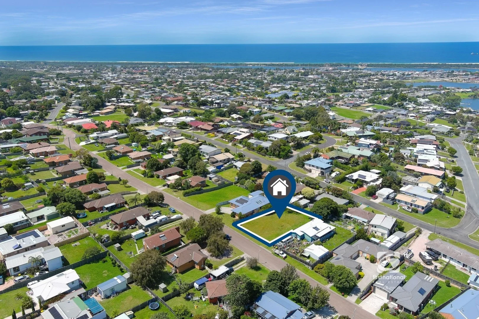 25 Bronsdon Street, Lakes Entrance VIC 3909