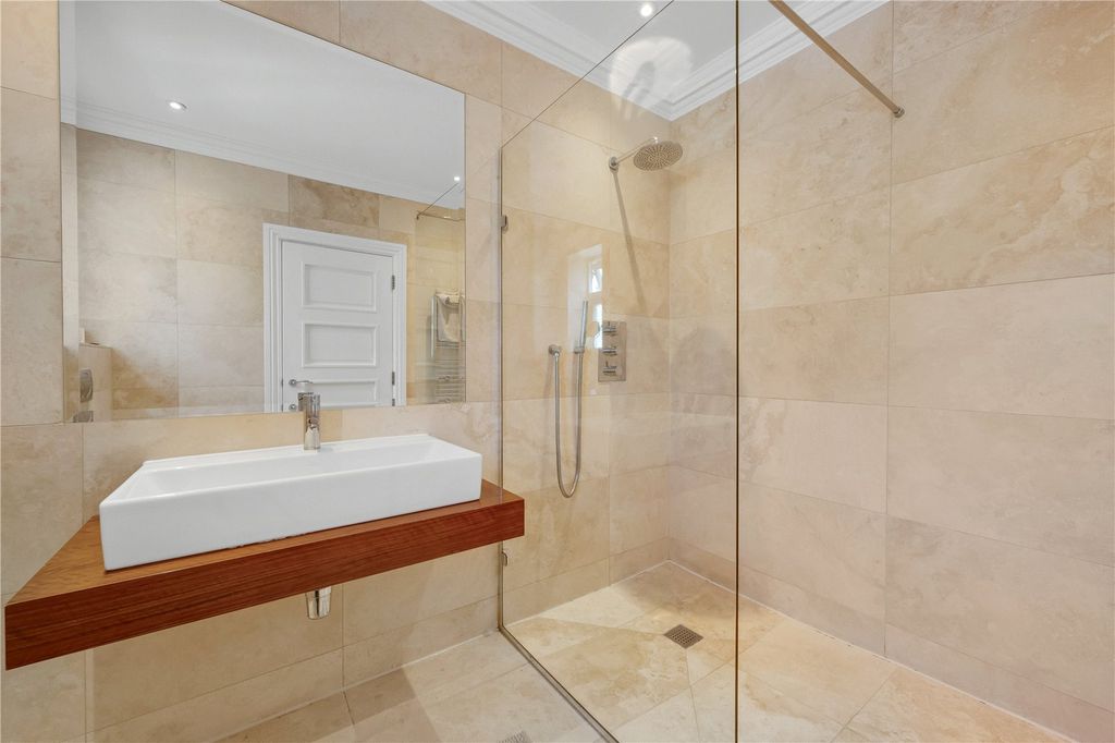 Additional image 19 of 6 bed detached house to rentBrockenhurst Road, Ascot, Berkshire SL5