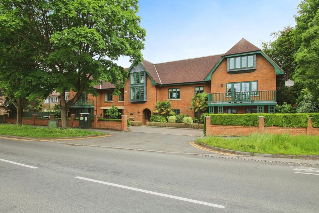 Additional image 18 of 2 bed flat to rentKnutsford Road, Wilmslow, Cheshire SK9