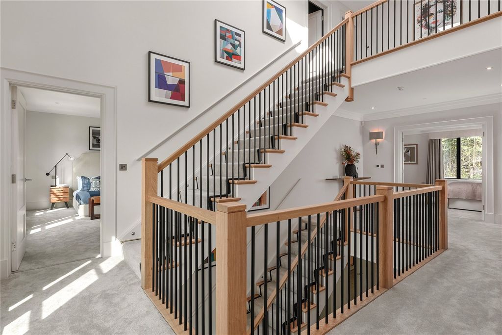 Additional image 9 of 6 bed detached house to rentFour Acres, Cobham, Surrey KT11