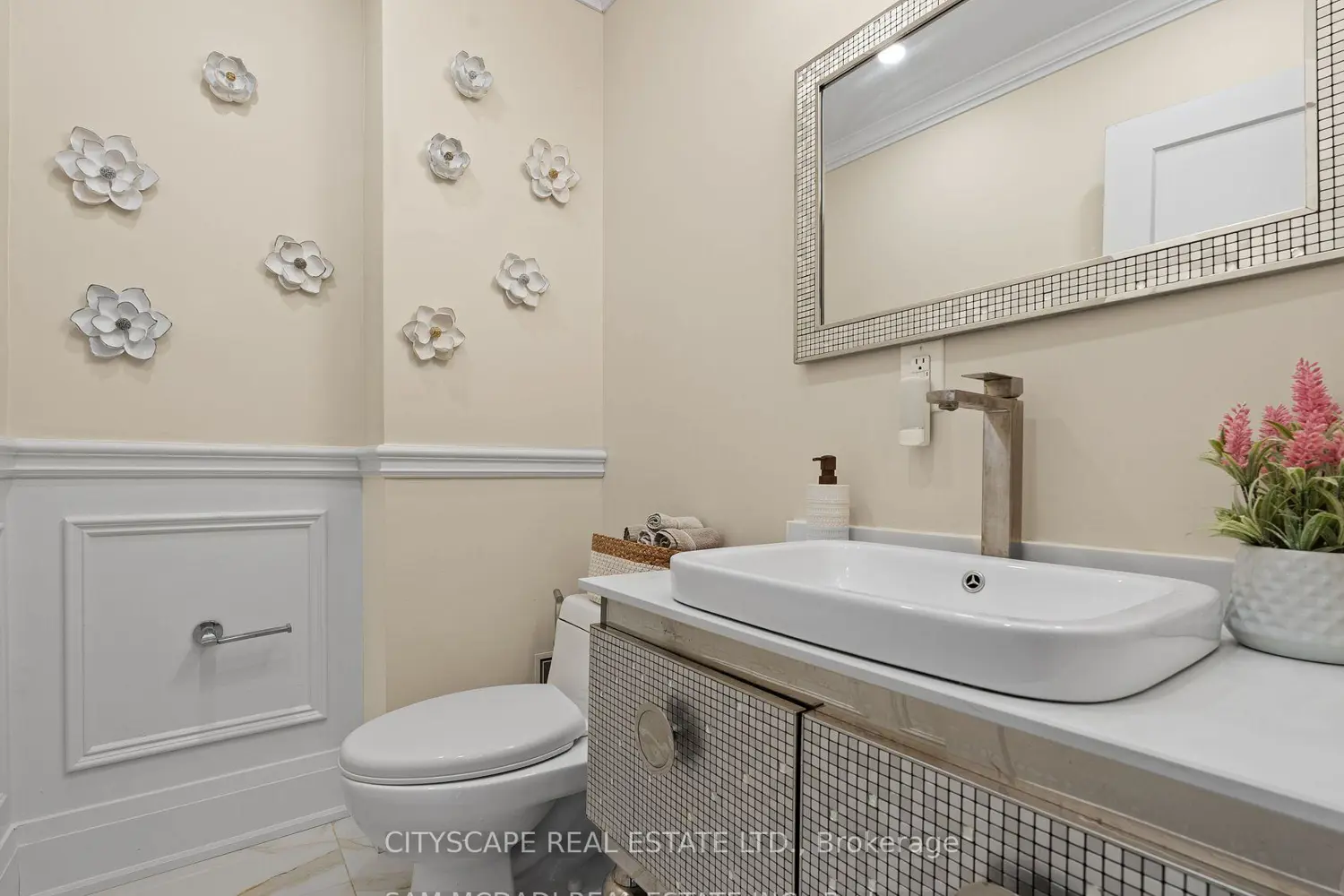 Additional image 8 of 1270 Saginaw Crescent