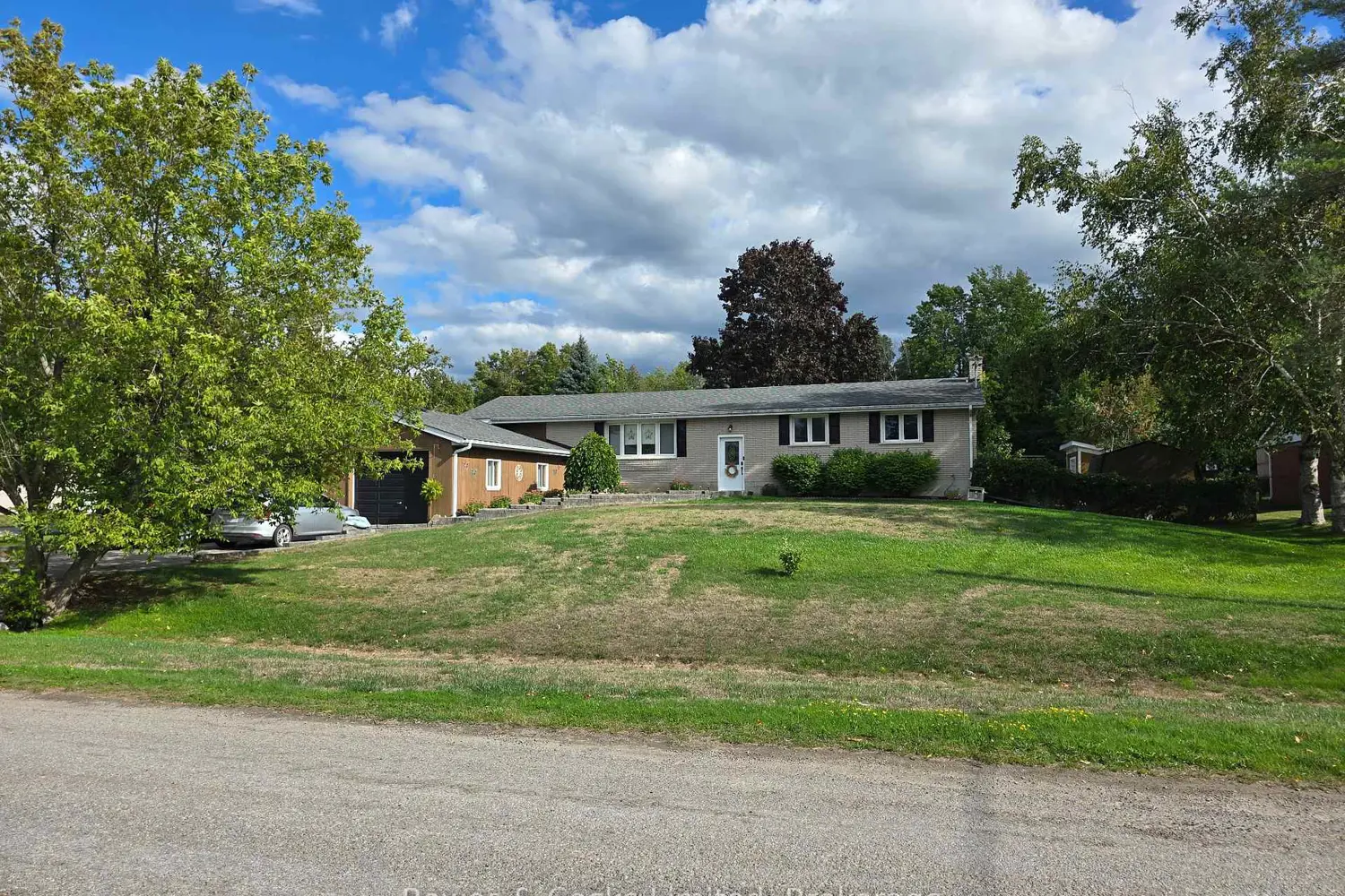 Additional image 2 of 33 Maple Grove Road