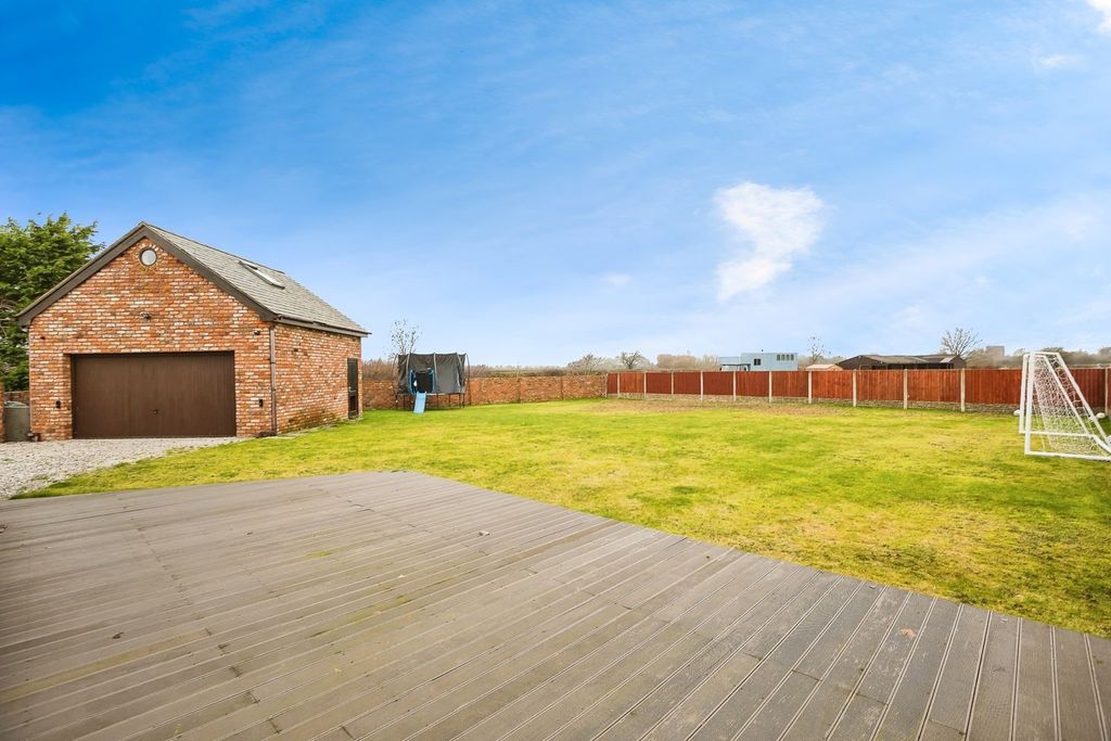 Additional image 5 of 4 bed semi-detached house to rentSealand Road, Sealand, Deeside, Flintshire CH5