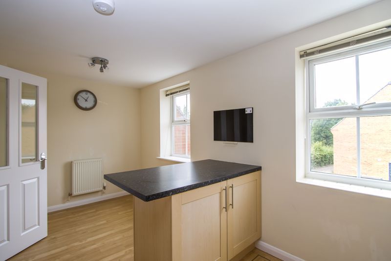 Additional image 7 of 4 bed terraced house to rentCae Canol, Penarth CF64