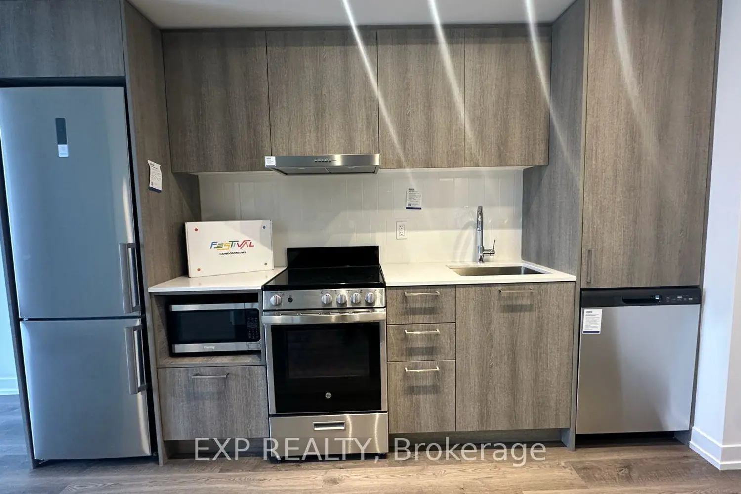 Additional image 4 of 195 Commerce Street 1705