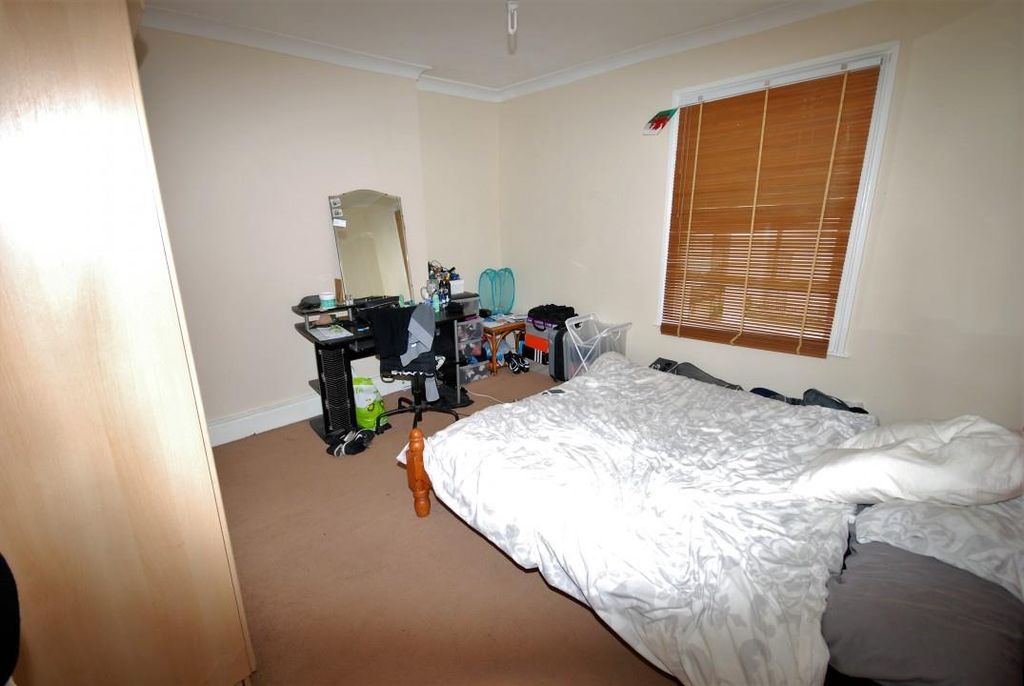 Additional image 6 of 2 bed flat to rentGrove Street, Leamington Spa CV32