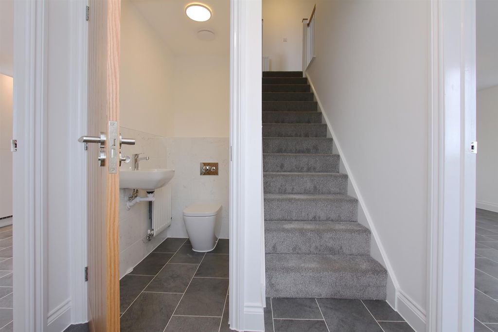 Additional image 5 of 3 bed detached house to rentNetherhampton Road, Salisbury SP2