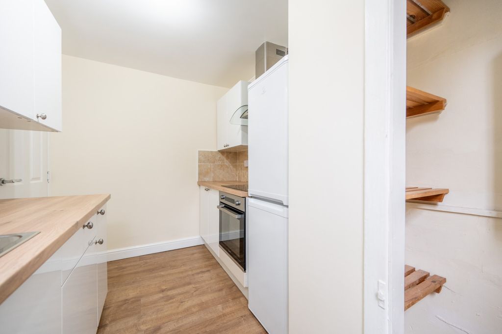 Additional image 9 of 1 bed flat to rentWhitehurst, Bearsden, Glasgow G61