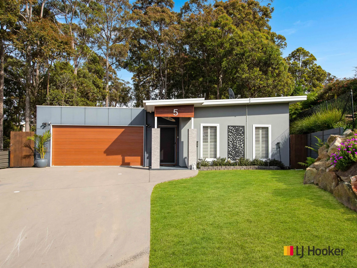 Additional image 32 of 5 Escape Place, Malua Bay NSW 2536