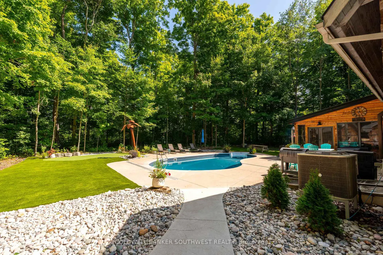 Additional image 12 of 5252 Egremont Road