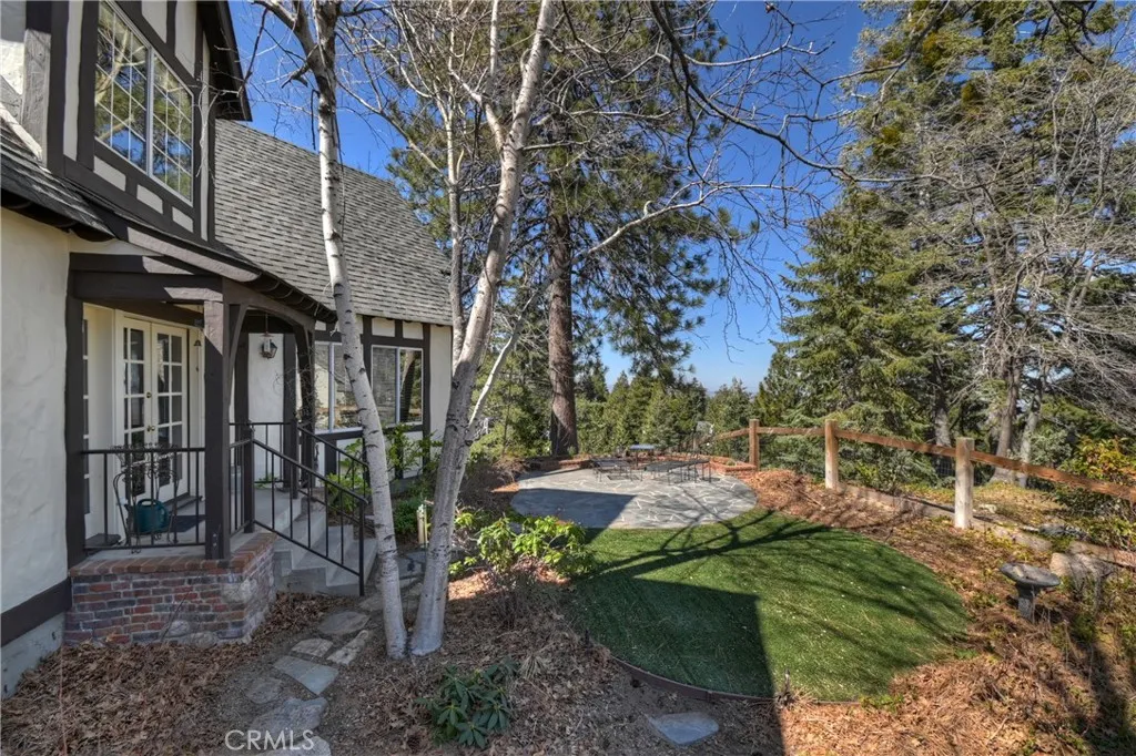Additional image 127 of 26071 Walnut Hills Dr, Lake Arrowhead, CA 92352