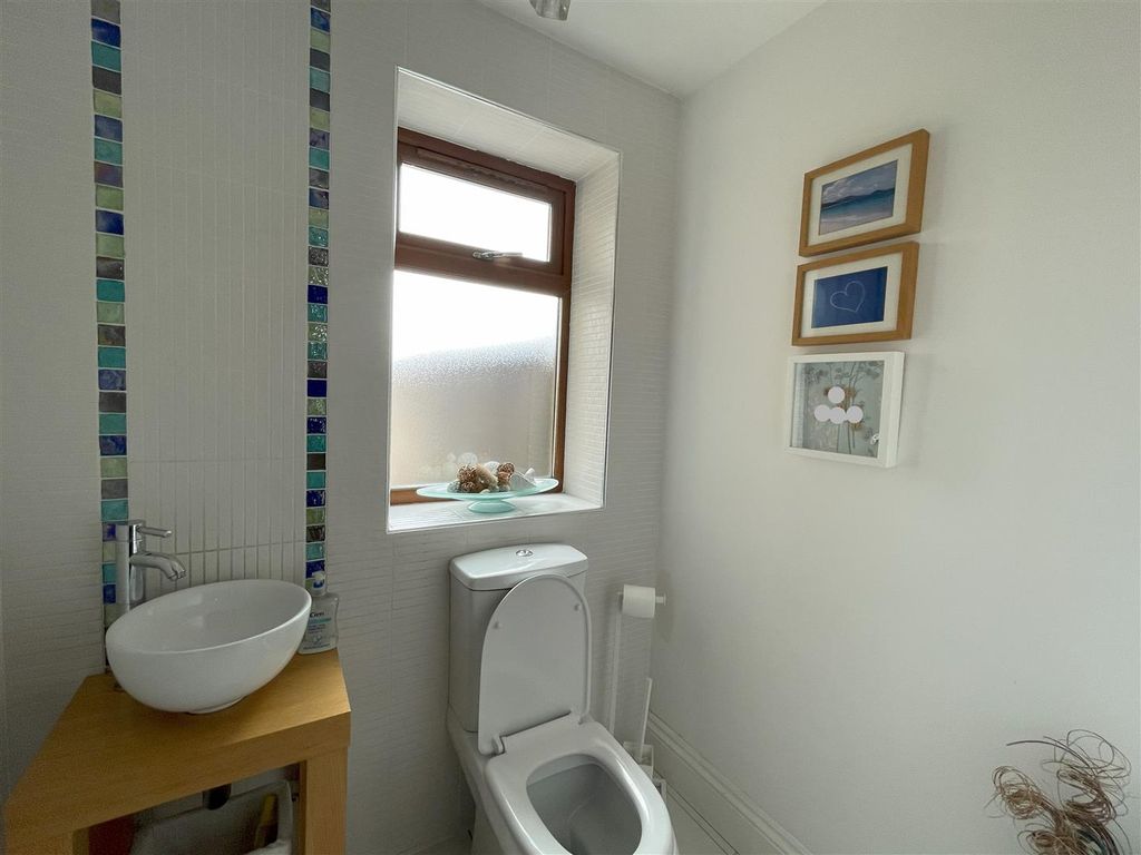 Additional image 4 of 3 bed end terrace house to rentHeol Y Banc, Bancffosfelen, Llanelli SA15